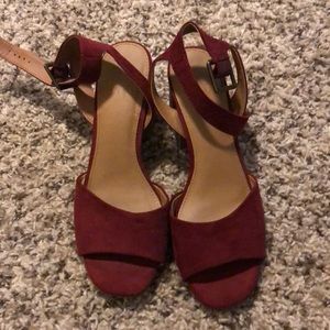 Universal Thread Wedge Heels